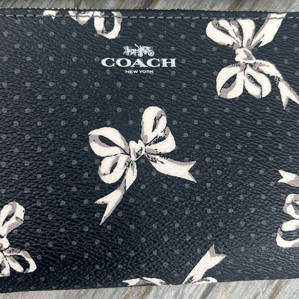 Coach Black and White Bow Print Wristlet Clutch - Picture 3 of 6